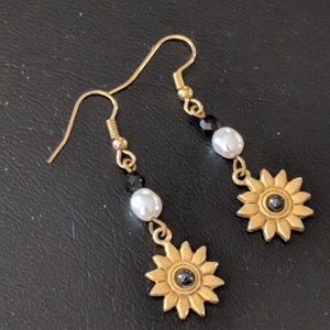 EH Gold & Fresh Water Pearl Earring